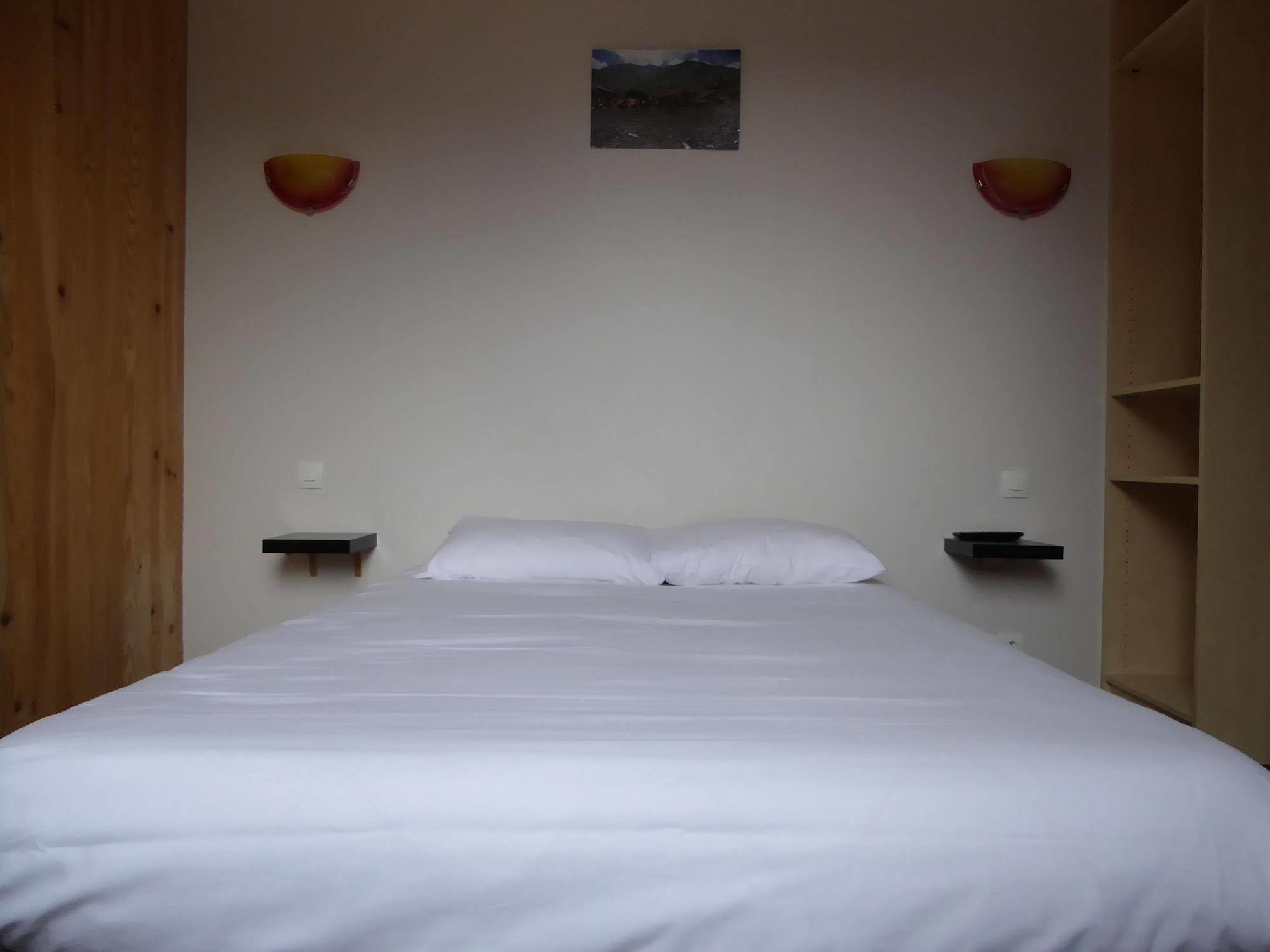 Hotel De La Gare Pierrefitte Nestalas Bagian luar foto